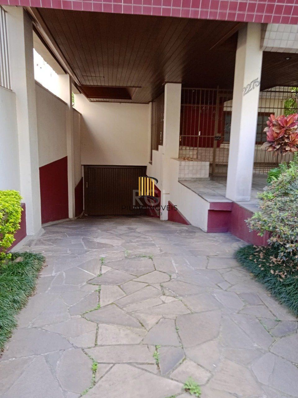 Apartamento com 128.25m², 3 dormitórios, sendo 2 suites, 1 vaga, Petrópolis,