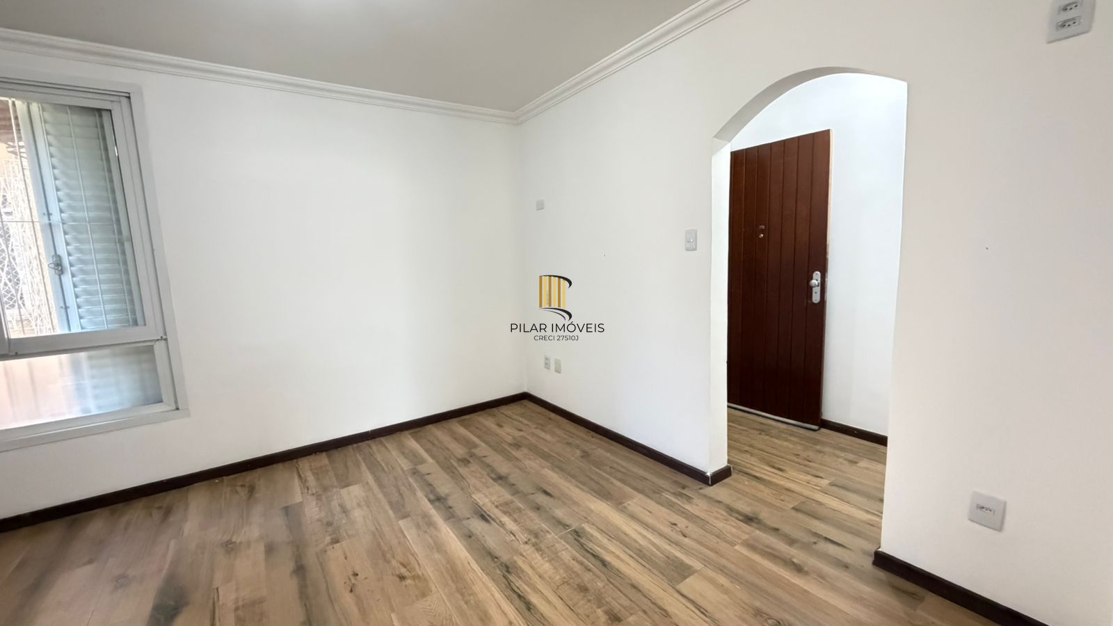 Apartamento de 2 dormitórios com vista para o Marinha no bairro Menino Deus em Porto Alegre/RS
