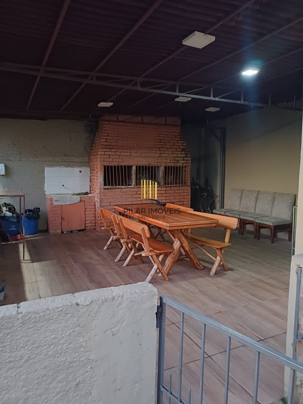 Apartamento de 2 dormitórios com estacionamento rotativo , ultimo andar sem elevador , com vista !