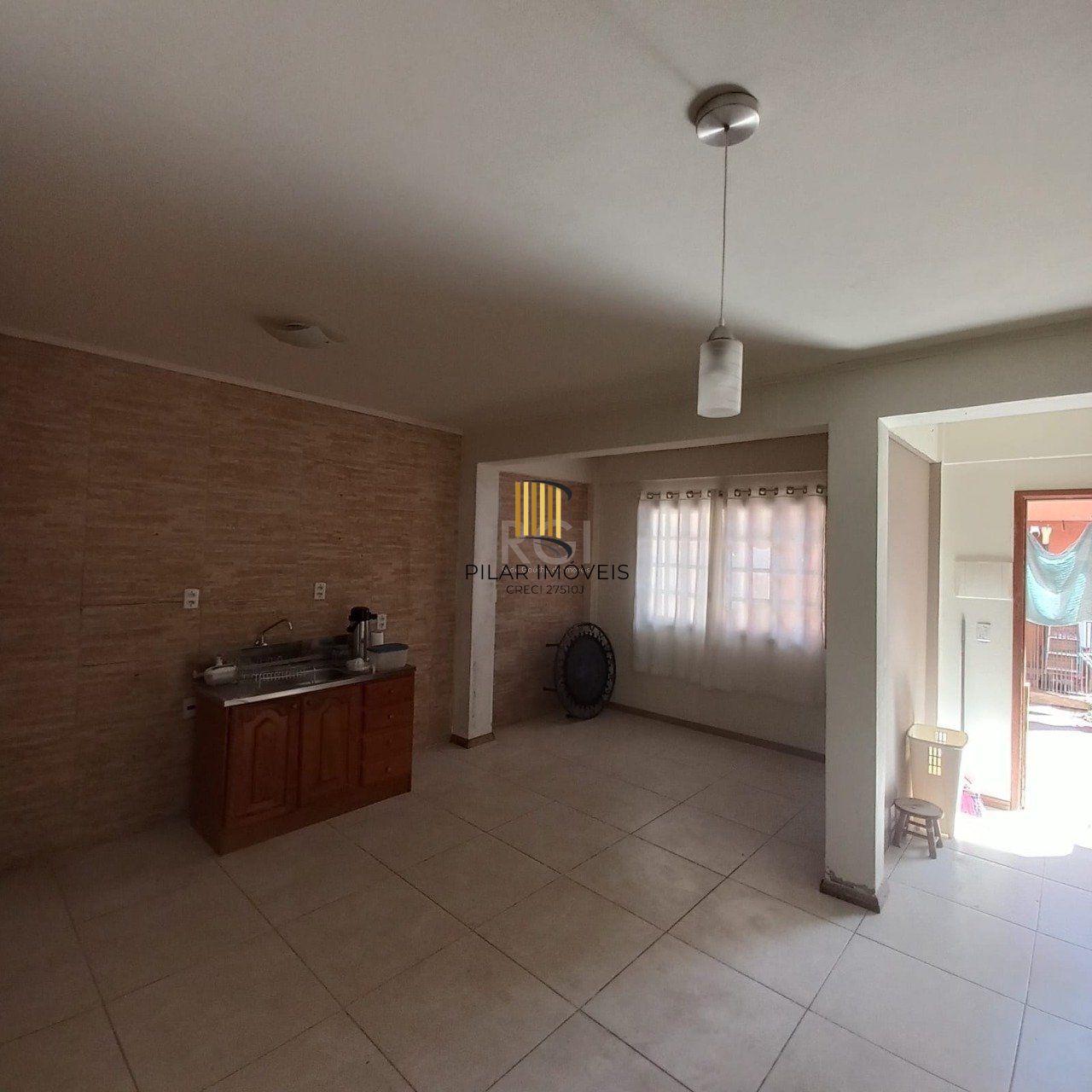 2 Casa com 4 quartos, 2 vagas de garagem, no bairro Belém Novo, Porto Alegre/RS     