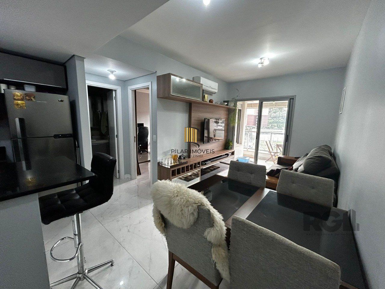 APARTAMENTO, 1 DORMITÓRIO, SACADA COM CHURRASQUEIRA, VAGA DE GARAGEM, BAIRRO PETRÓPOLIS, PORTO ALEGRE/RS