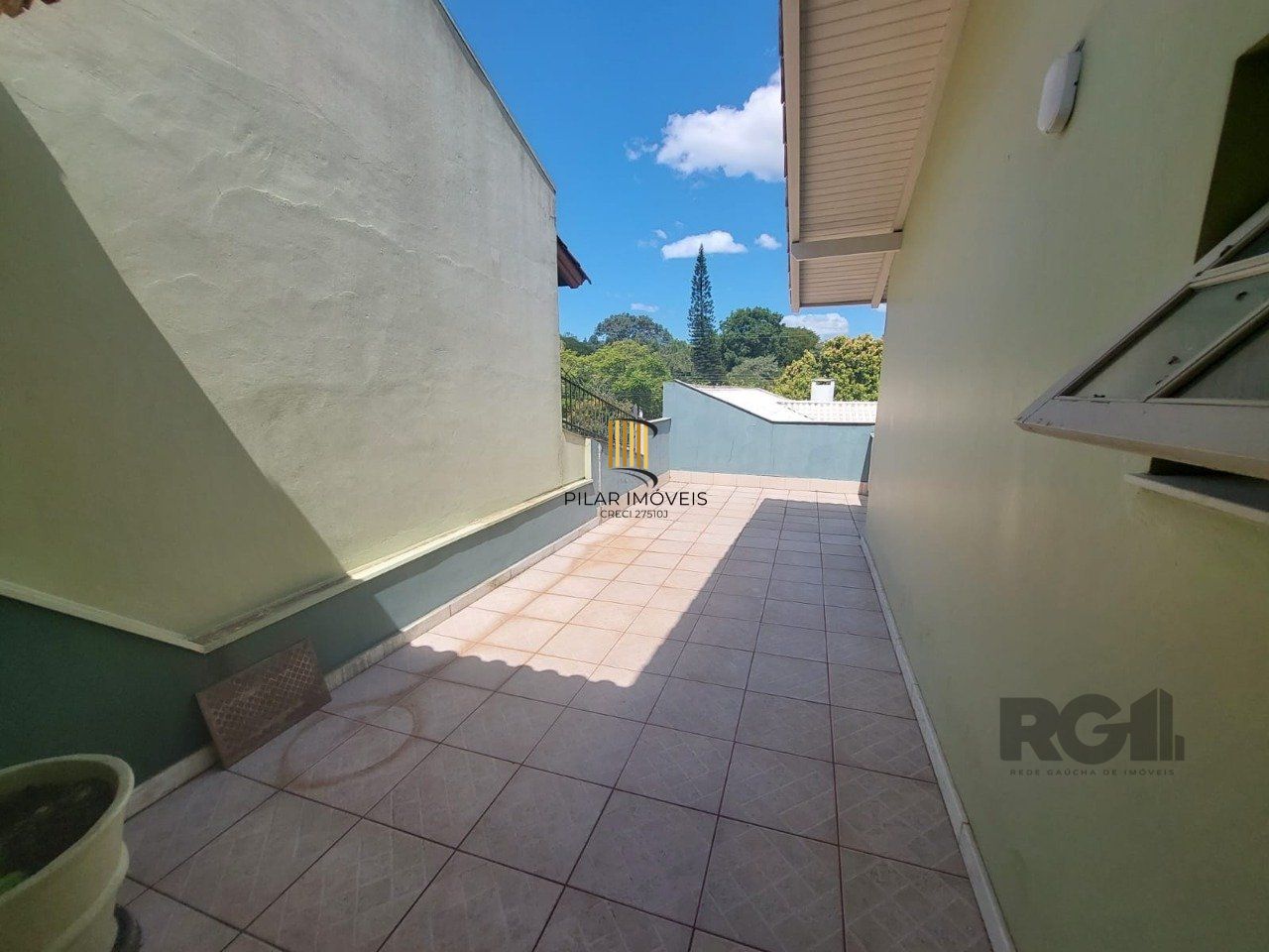 CASA 4 QUARTOS - DEPENDÊNCIA - PISICINA - ÁREA GOUMERT - IPANEMA - PORTO ALEGRE - RS