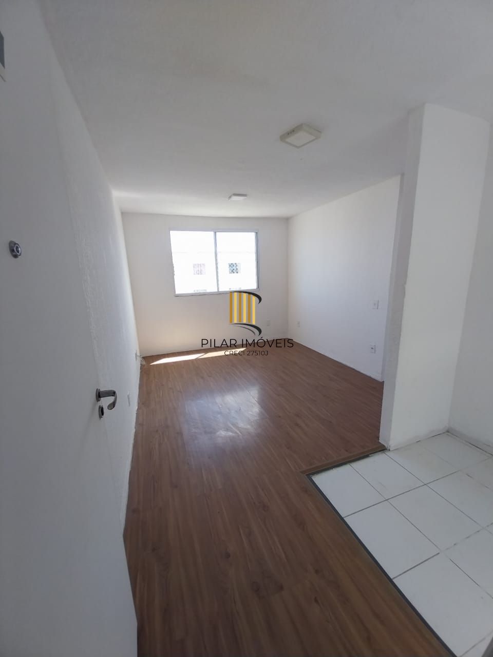 Apartamento com 02 quartos e 01 vaga no Bairro Hípica em Porto Alegre