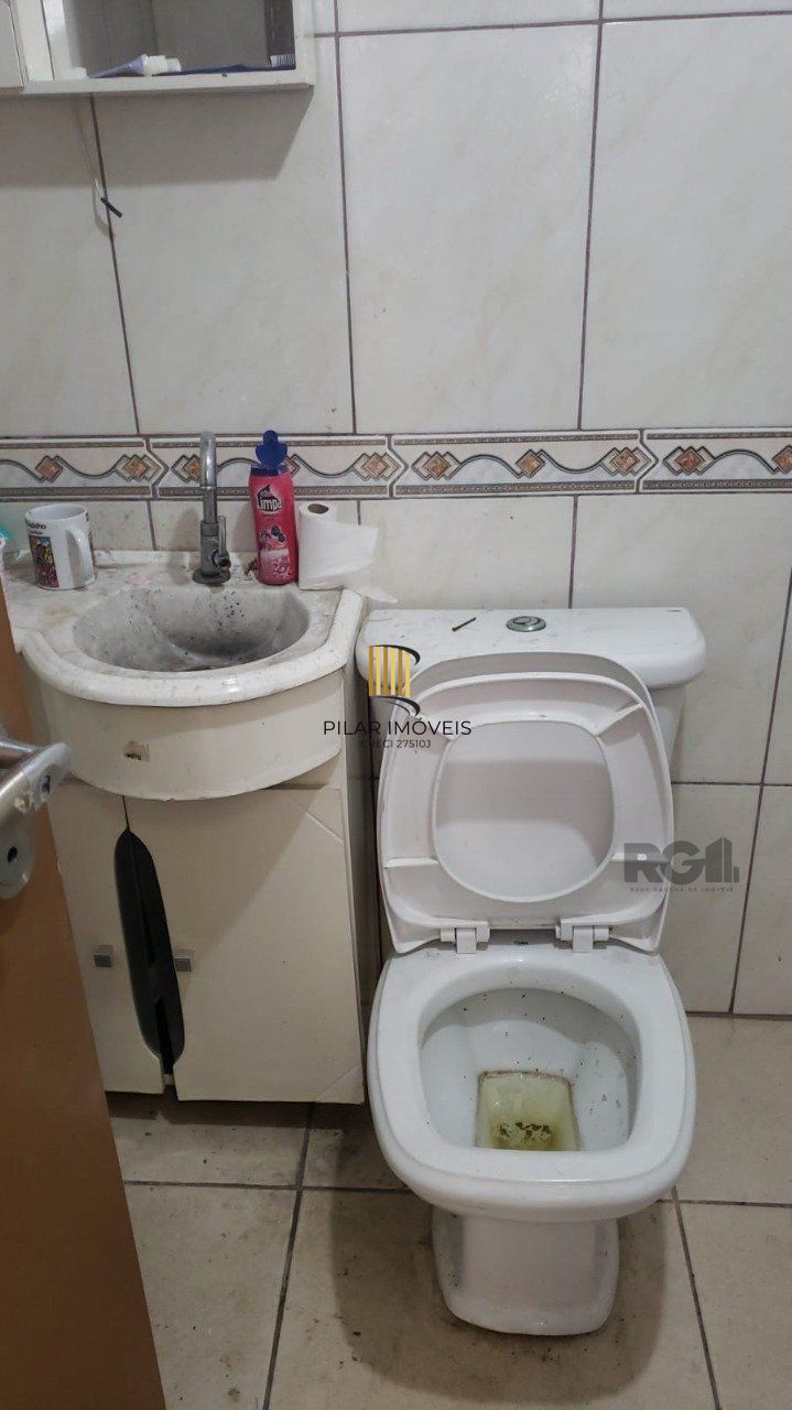 casa mista com 2 vagas na cavalhada Porto Alegre /RS