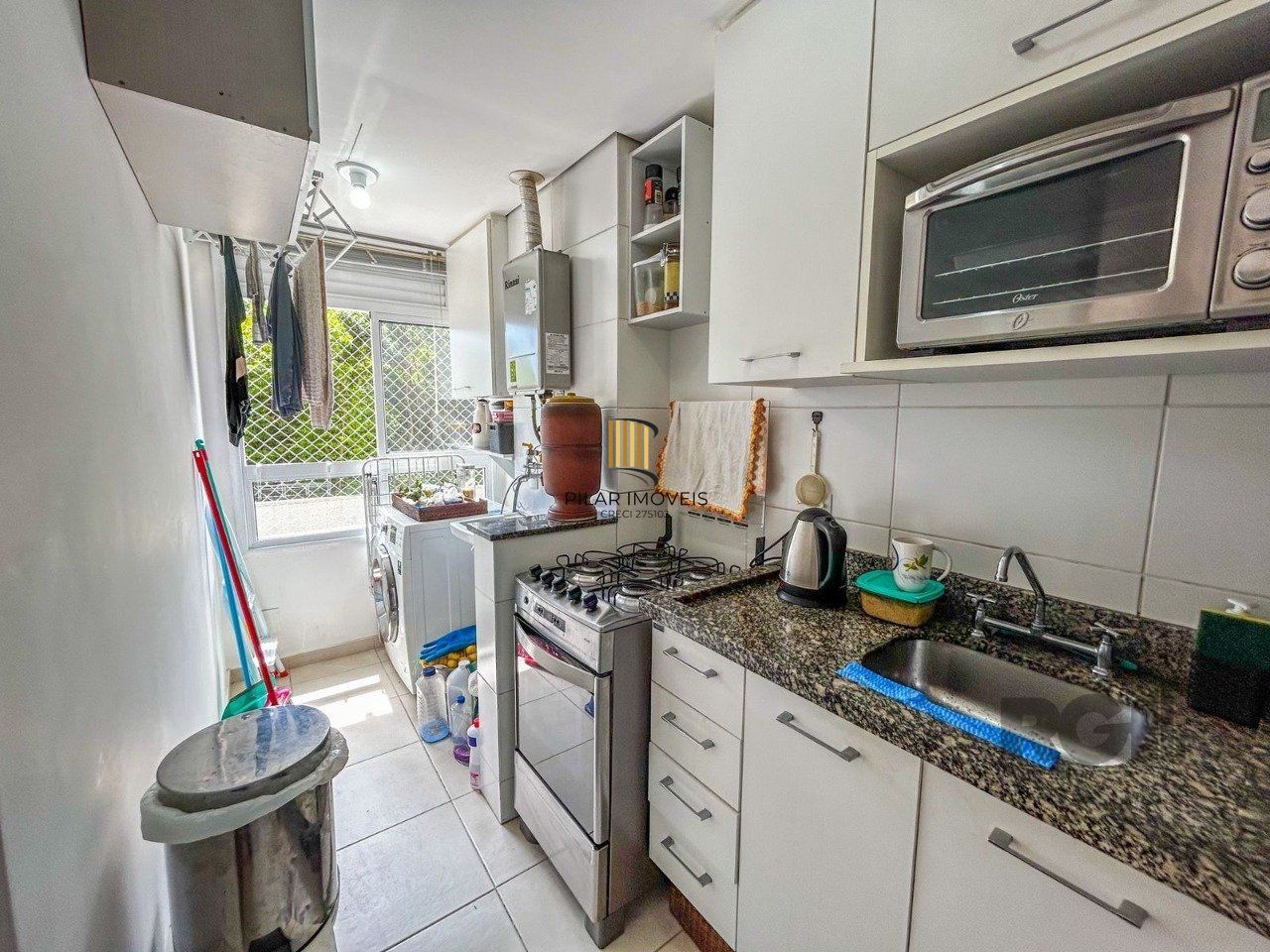 Apartamento de 02 dormitórios no Bairro Tristeza em Porto Alegre/RS