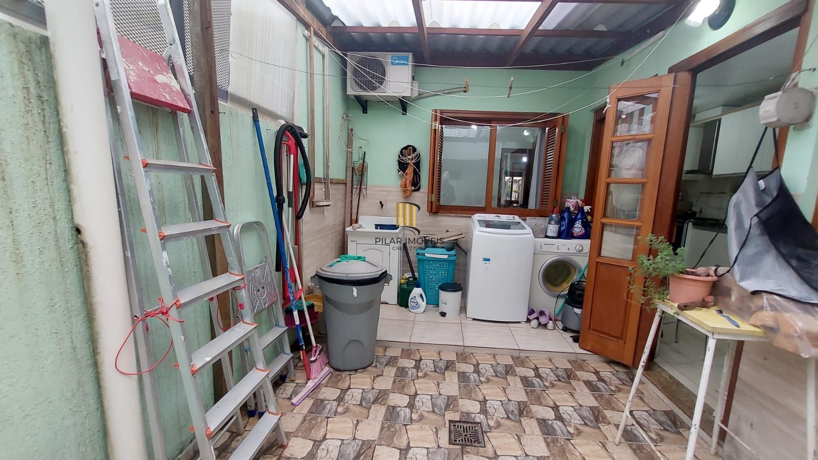 CASA NO LAGOS DE NOVA IPANEMA - 2 QUARTOS E ATELIER NO PISO SUPERIOR