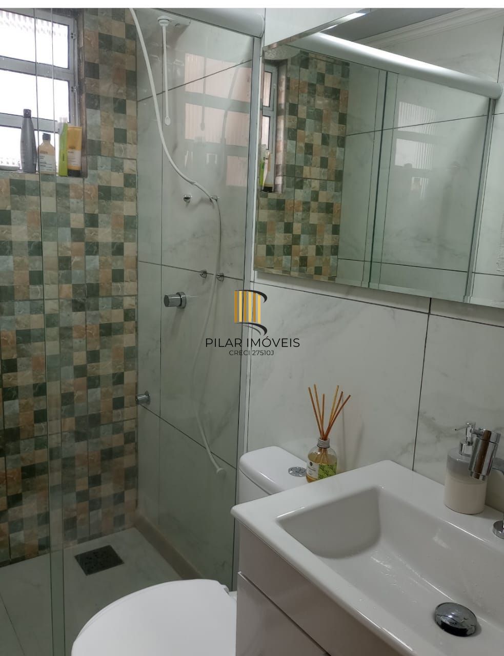 Apartamento 2 dormitórios no bairro Rubem Berta