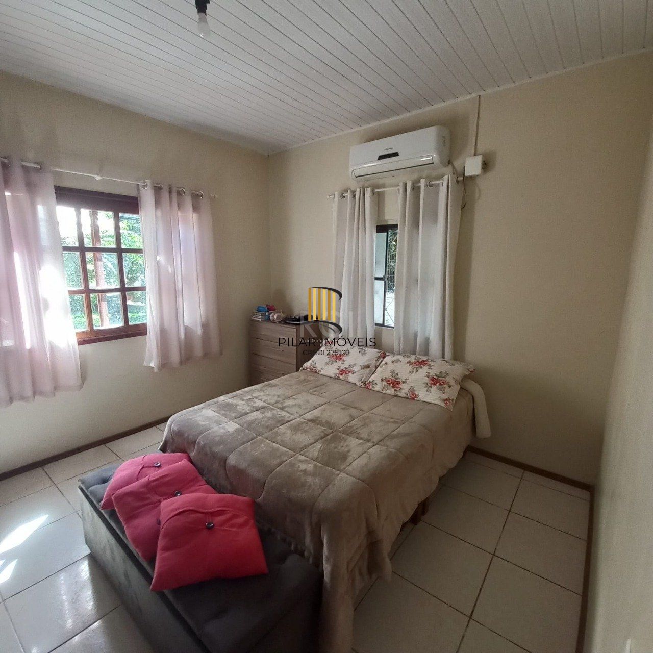 2 Casa com 4 quartos, 2 vagas de garagem, no bairro Belém Novo, Porto Alegre/RS     