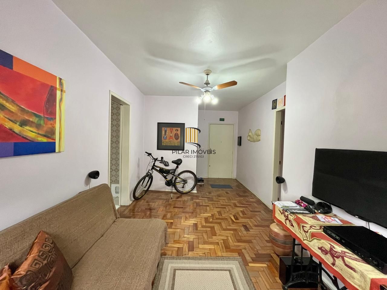 Apartamento a venda no bairro Cristal composto de dois dormitórios