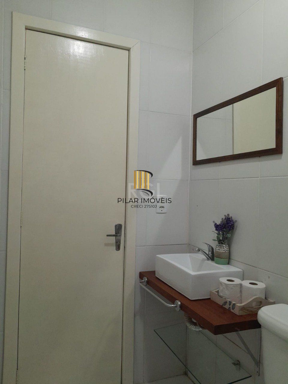 Casa Condomínio para Venda  2 dormitórios, sendo 1 suites, 1 vaga - Hípica