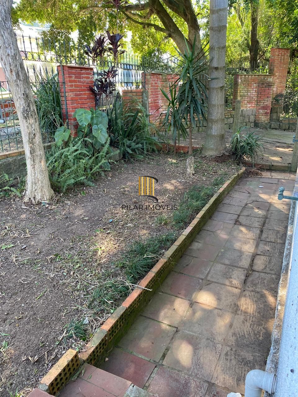 Casa 3 dormitórios no bairro Ipanema