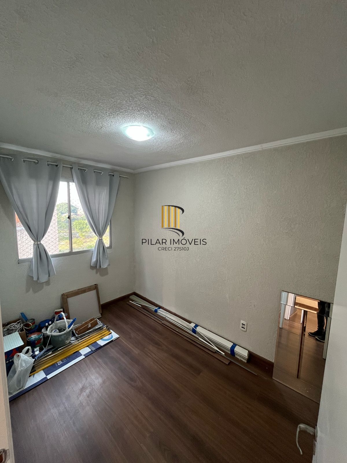 Apartamento com 02 quartos e 01 vaga no Bairro Sarandi