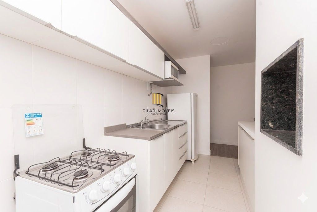 Apartamento com 02 dormitórios e 01 vaga no Bairro Jardim Carvalho Porto Alegre