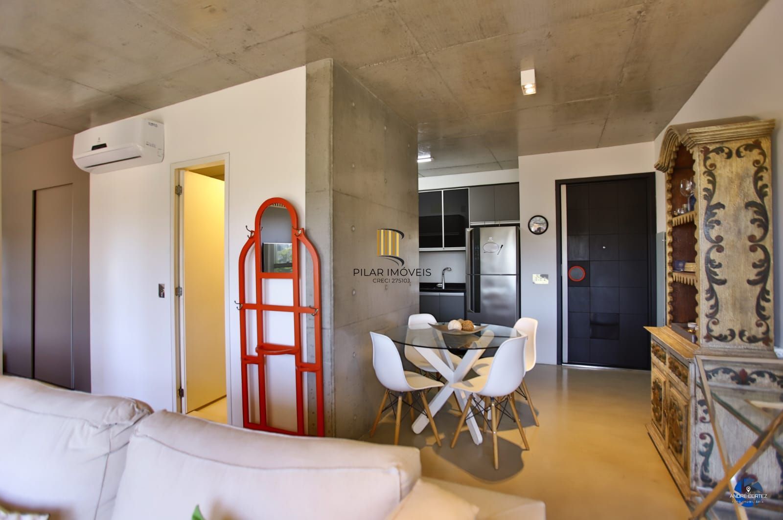 Apartamento de 02 quartos, , 01 vaga, 01 suítes, Área de serviço em Porto Alegre/RS