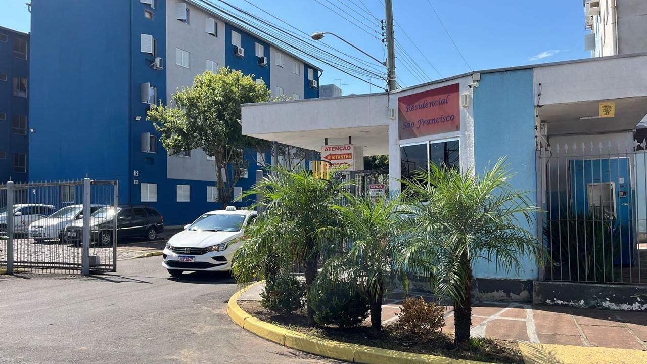 Apartamento com 02 quartos e 01 vaga no Bairro Rubem Berta