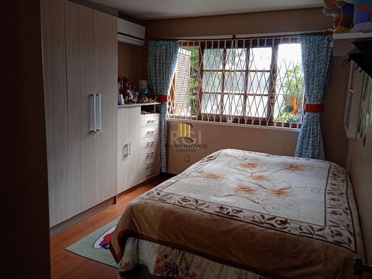 Apartamento com 128.25m², 3 dormitórios, sendo 2 suites, 1 vaga, Petrópolis,