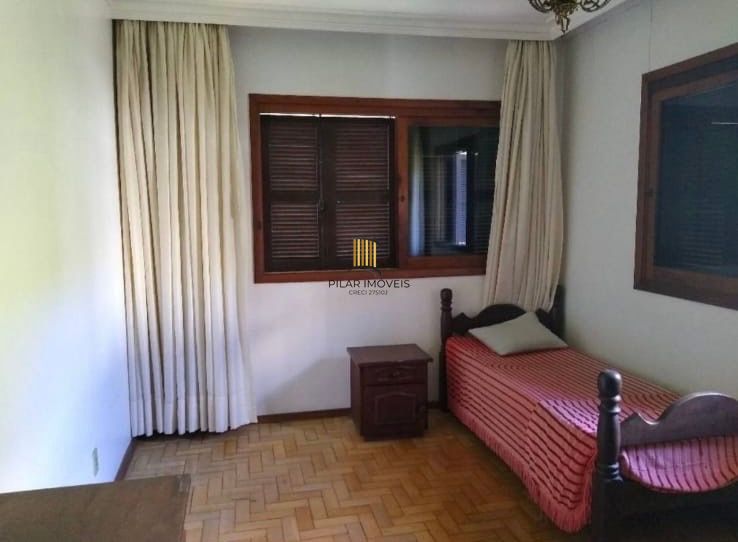 Casa Ampla no Jardim Carvalho com 4 dormitórios