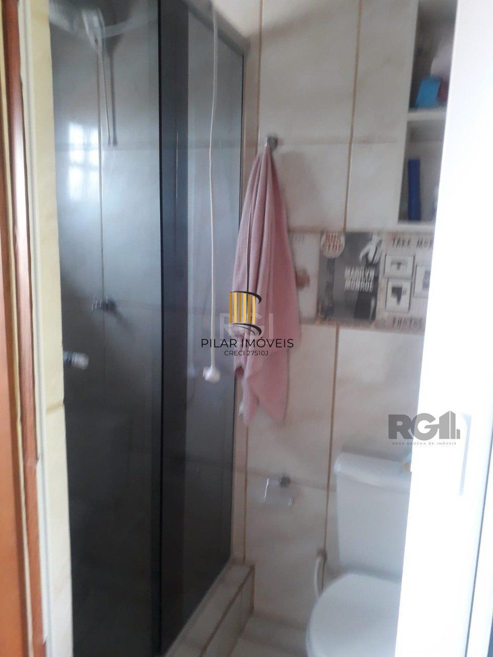 Casa com 3 dormitórios, sendo 1 suíte no bairro Hípica