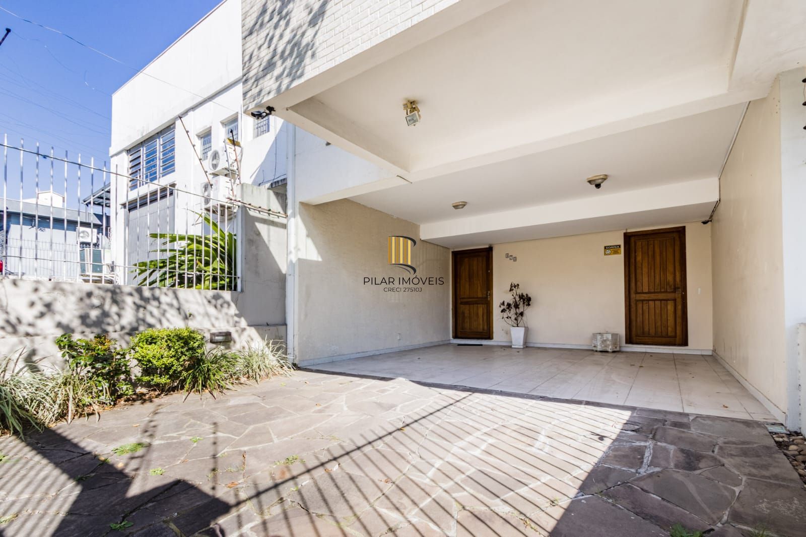 Casa para Venda - 227.93m², 3 dormitórios, 1 suite, 2 vagas - Chácara das Pedras