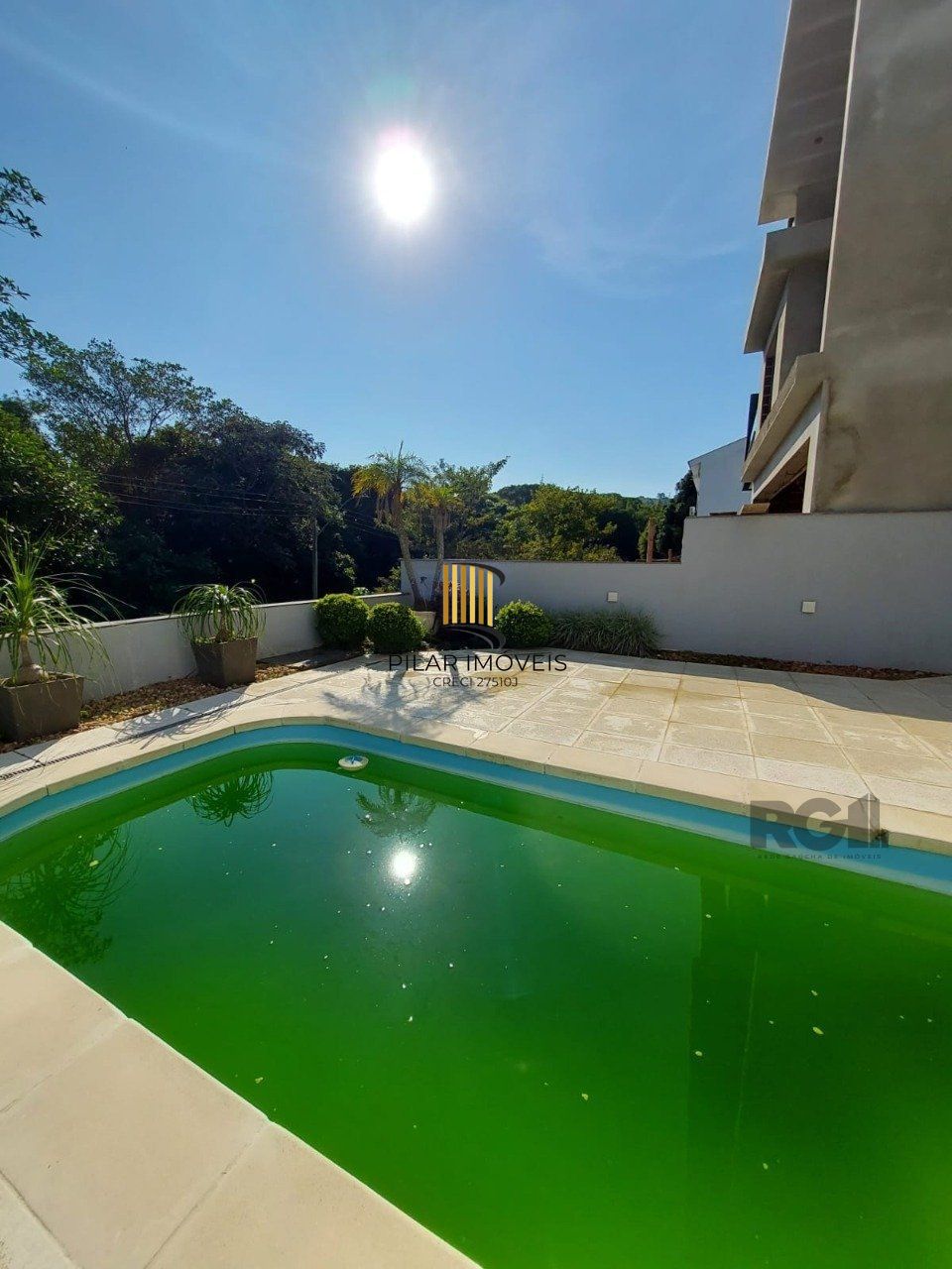 Casa para Venda - 296m², 3 dormitórios, sendo 1 suites, 3 vagas - Vila Nova, Porto Alegre