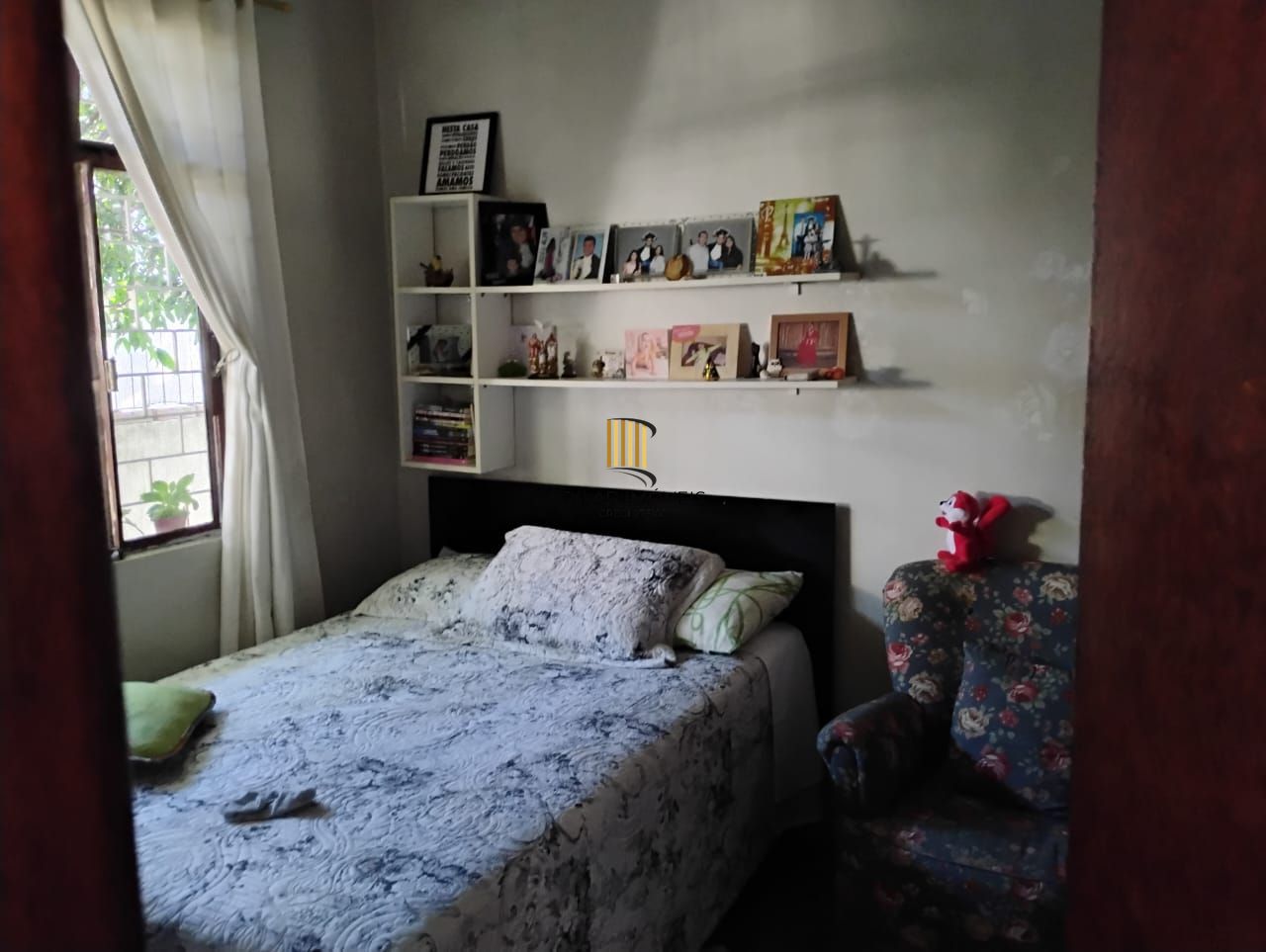 casa térrea 3 dormitórios com 2 vagas cobertas e demais descobertas no bairro cristal
