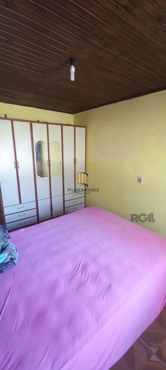 Oportunidade na zona sul, terreno com duas casas, 03 dormitórios  e cozinha com churrasqueira.