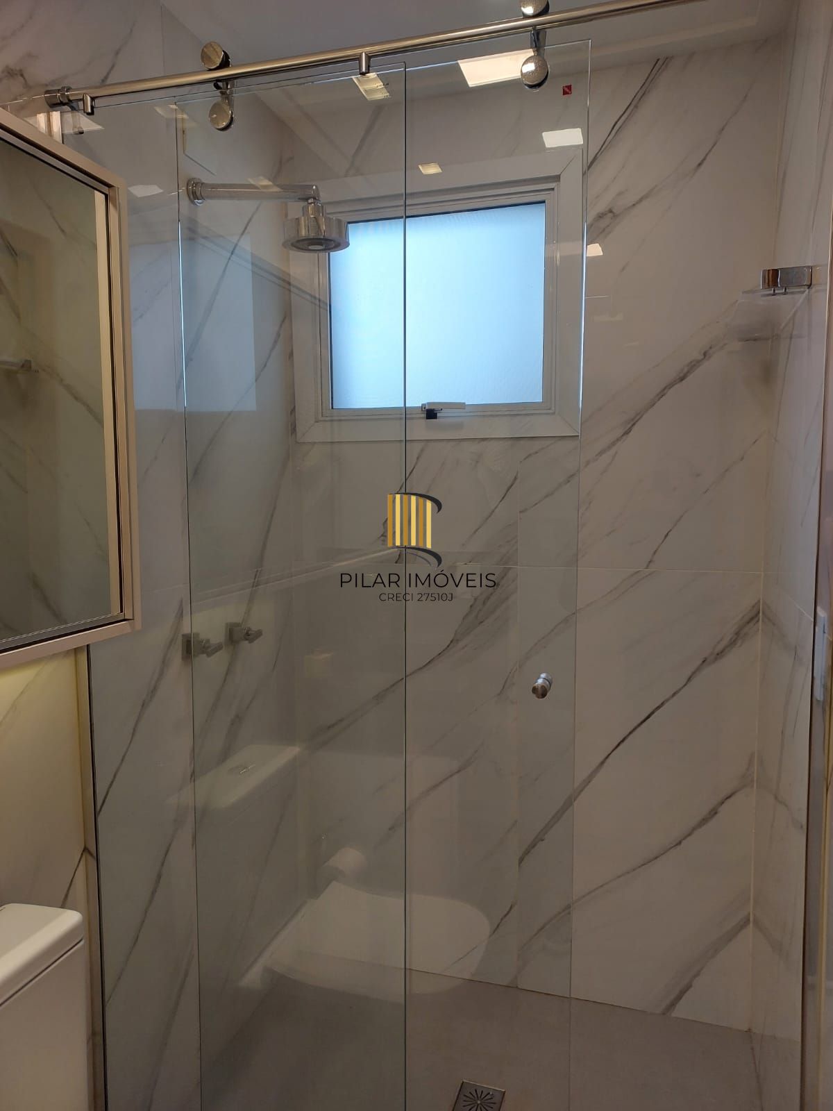 Apartamento com 3 dormitórios, sendo 1 deles suíte, com 02 vagas