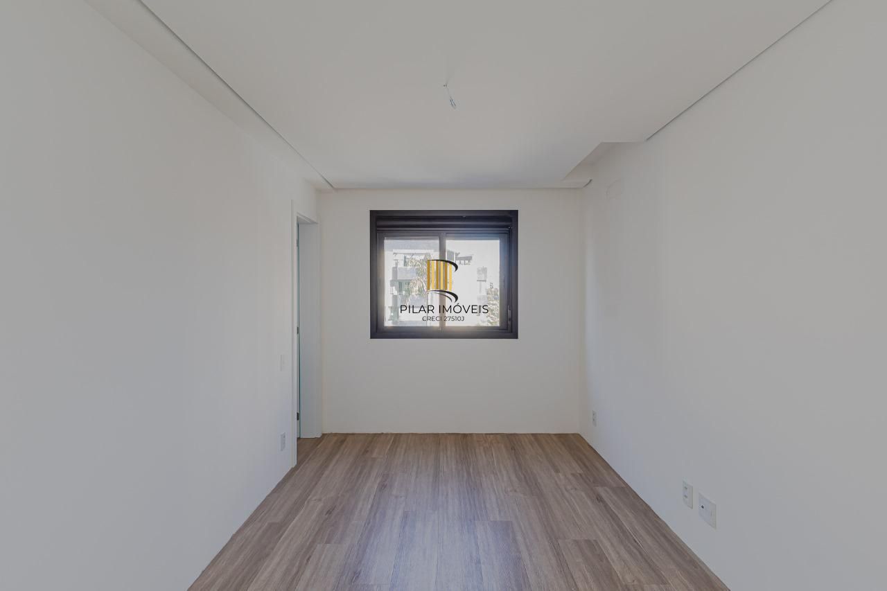 APARTAMENTO, 2 DORMITÓRIOS, 2 SUÍTES, VARANDA, VAGA DE GARAGEM, BAIRRO MENINO DEUS, PORTO ALEGRE/RS