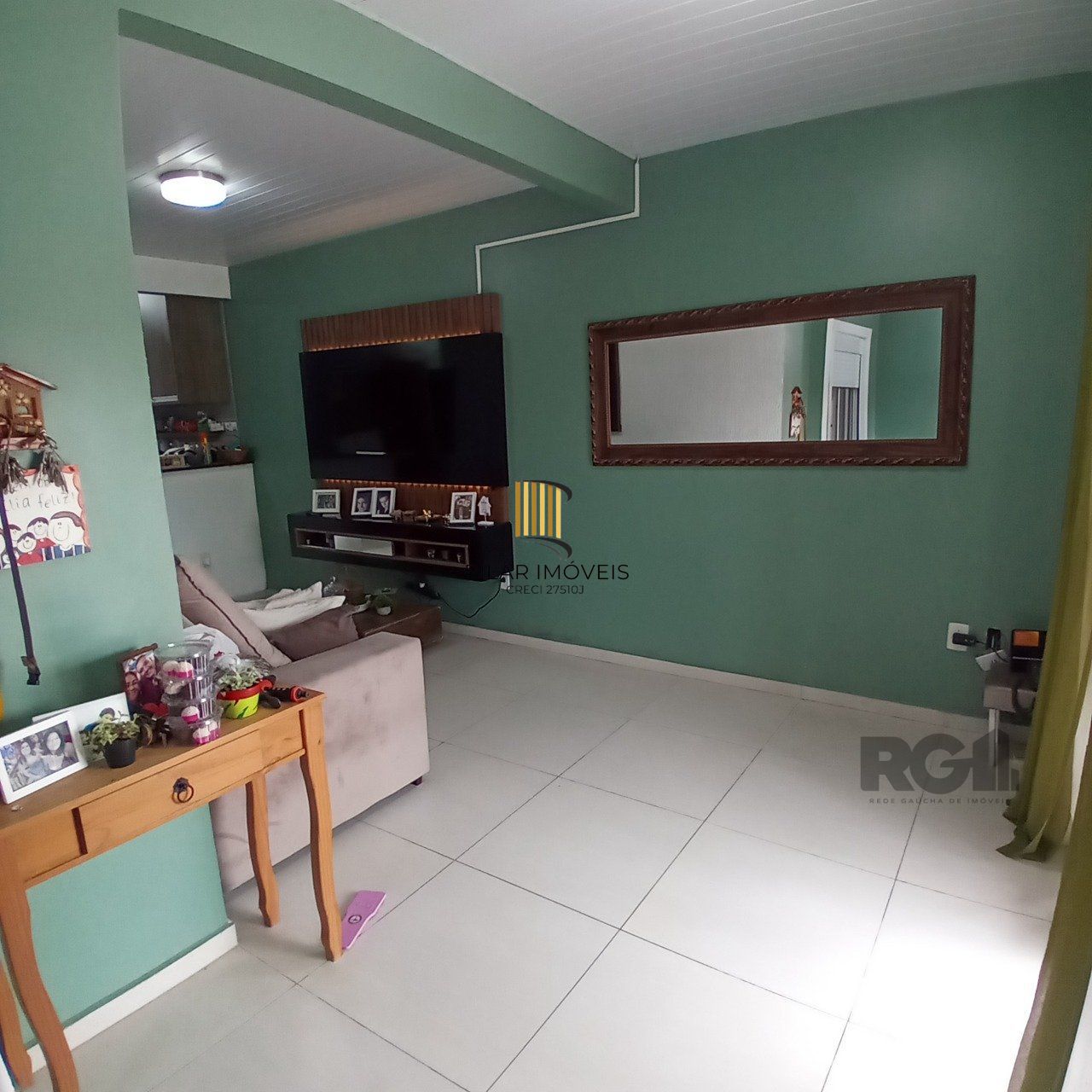 Casa para Venda - 97,95m², 4 dormitórios, 1 vagas - Hípica, Porto Alegre