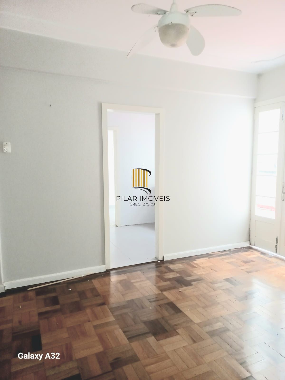 AMPLO APARTAMENTO NO CENTRO HISTÓRICO