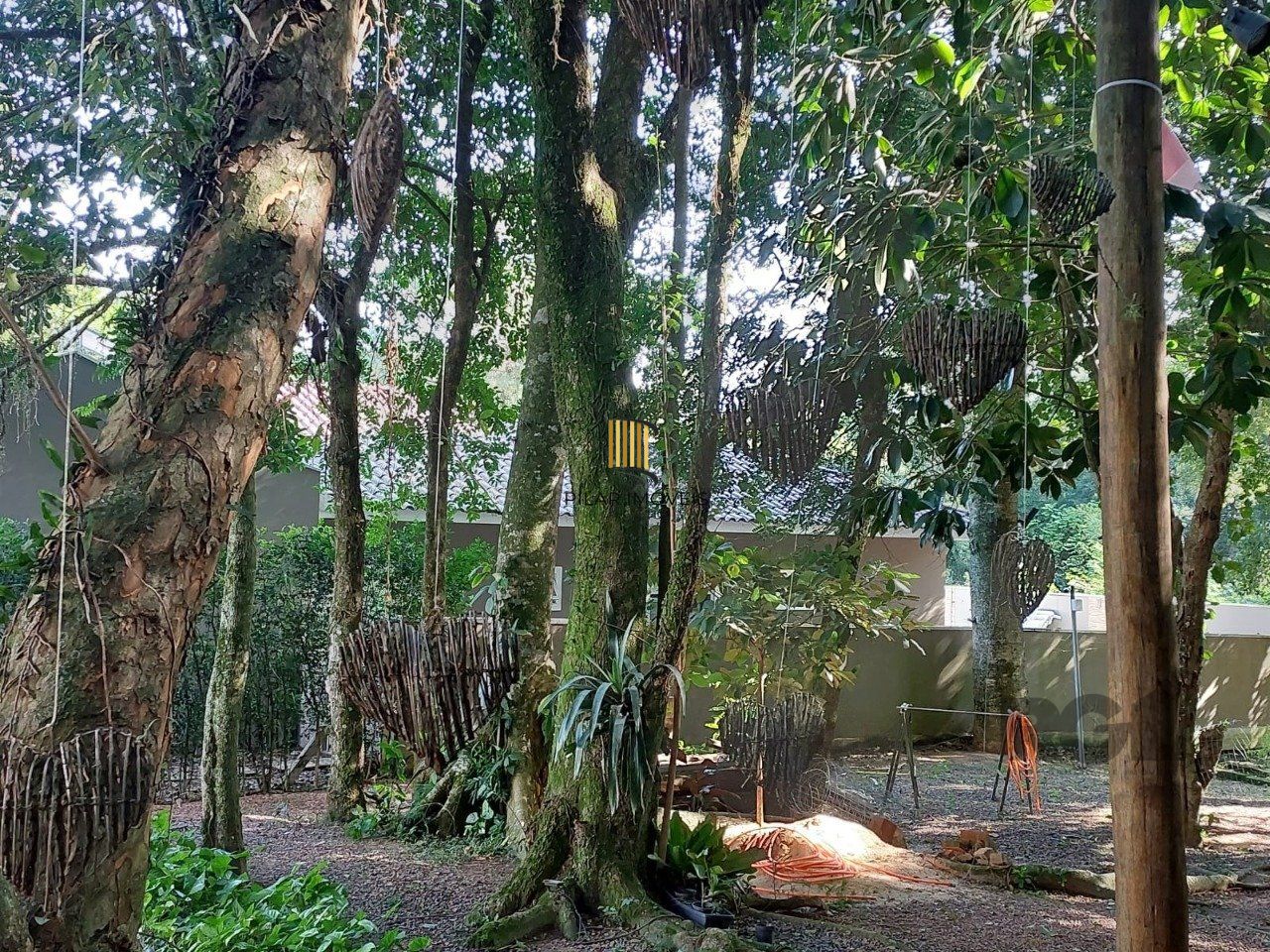 Casa para Venda - 296m², 3 dormitórios, sendo 1 suites, 3 vagas - Vila Nova, Porto Alegre