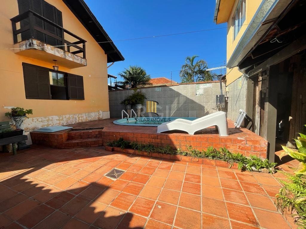 Casa para Venda - 400m², 5 dormitórios, sendo 3 suites, 4 vagas - Ipanema PORTO ALEGRE /RS
