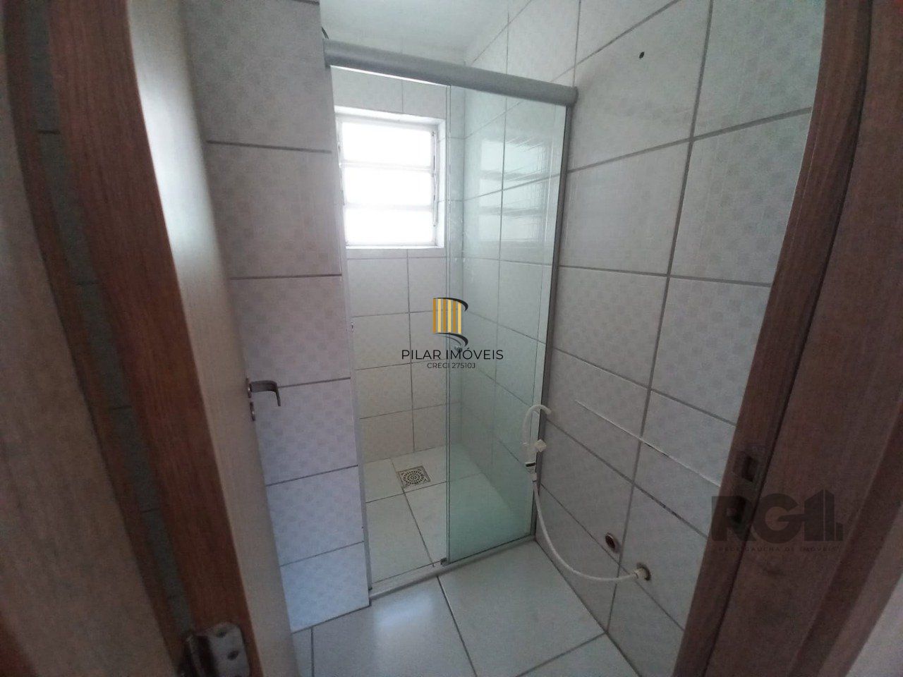 Apartamento com 02 quartos no Bairro Restinga.