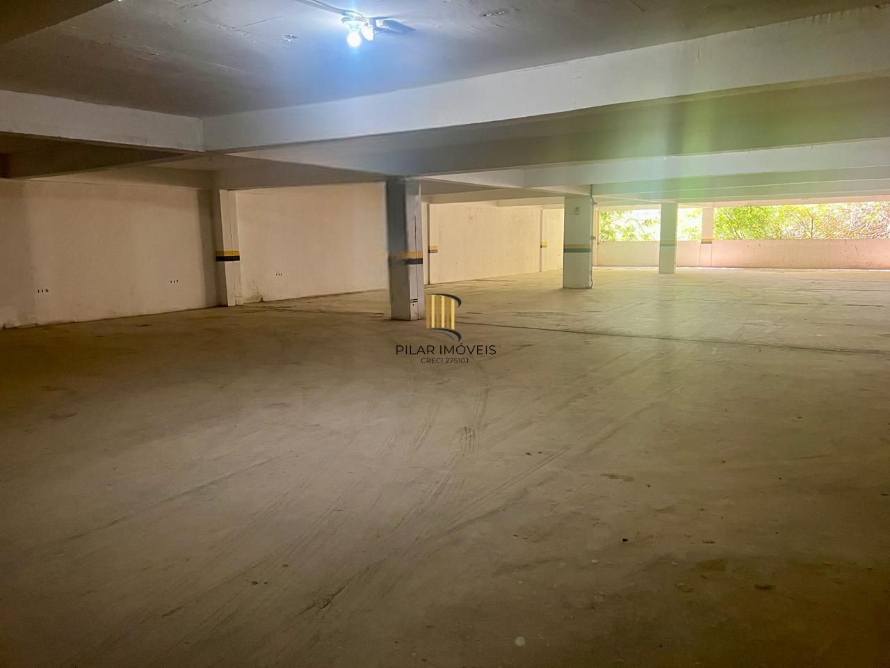 Apartamento no bairro Cavalhada 2 dormitórios , vaga coberta, portaria 24 horas.