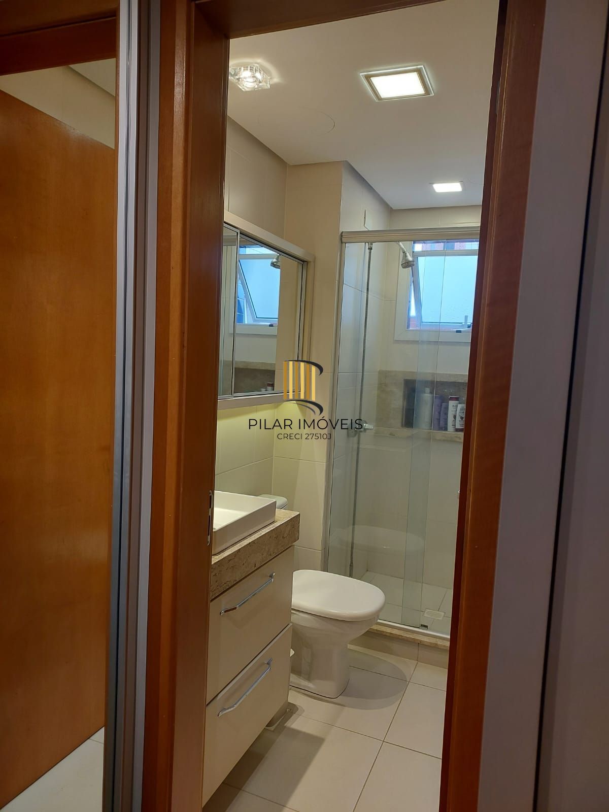Apartamento com 3 dormitórios, sendo 1 deles suíte, com 02 vagas