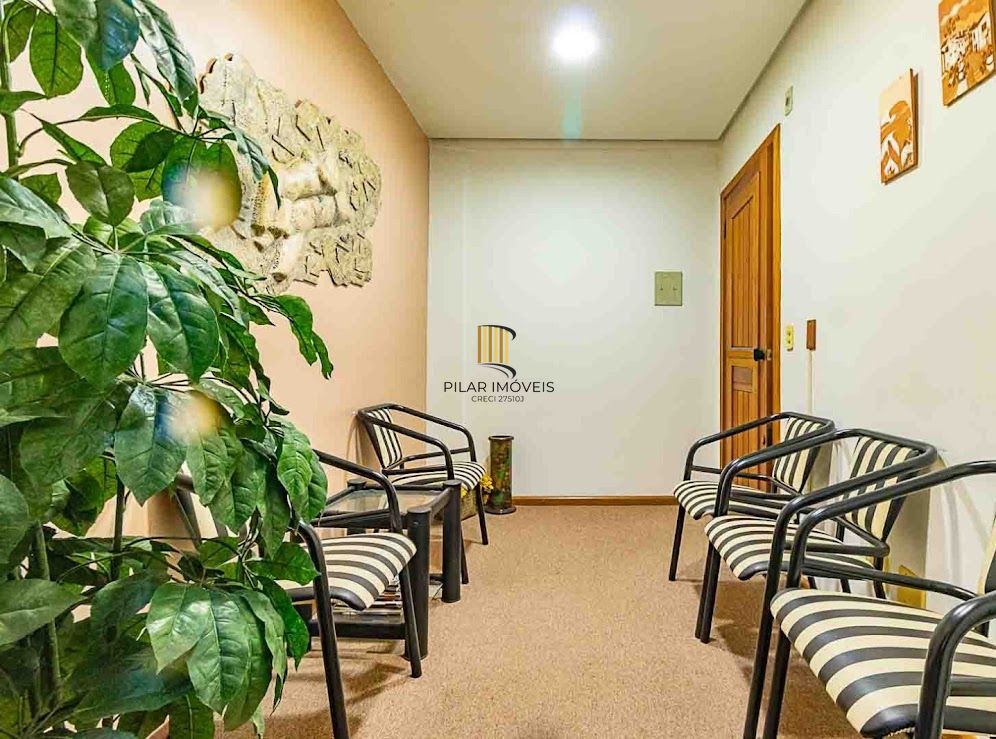 Sala comercial ampla no bairro Floresta a venda, com vaga de garagem - Pilar Imóveis