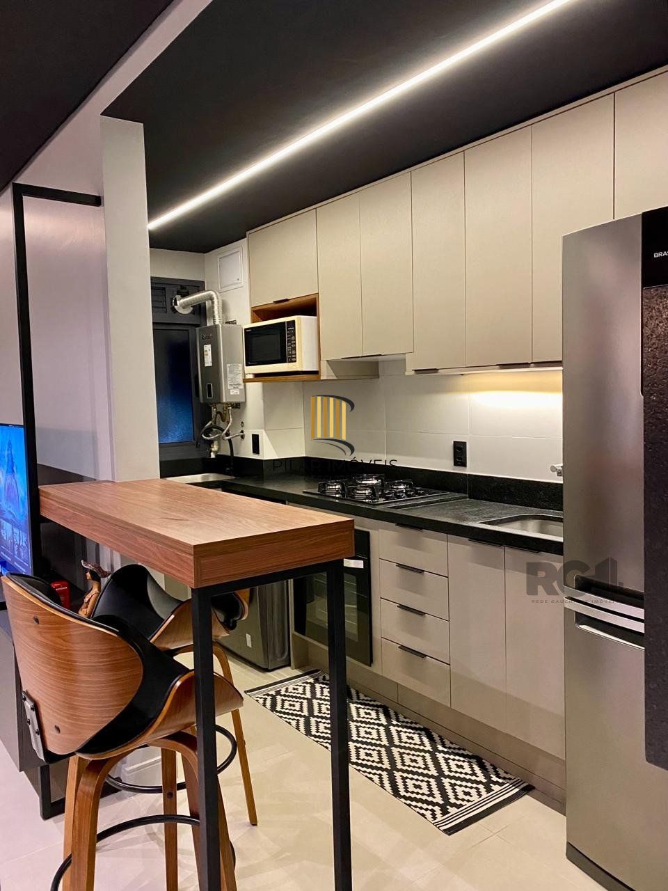 Apartamento 2 dormitórios no bairro Azenha