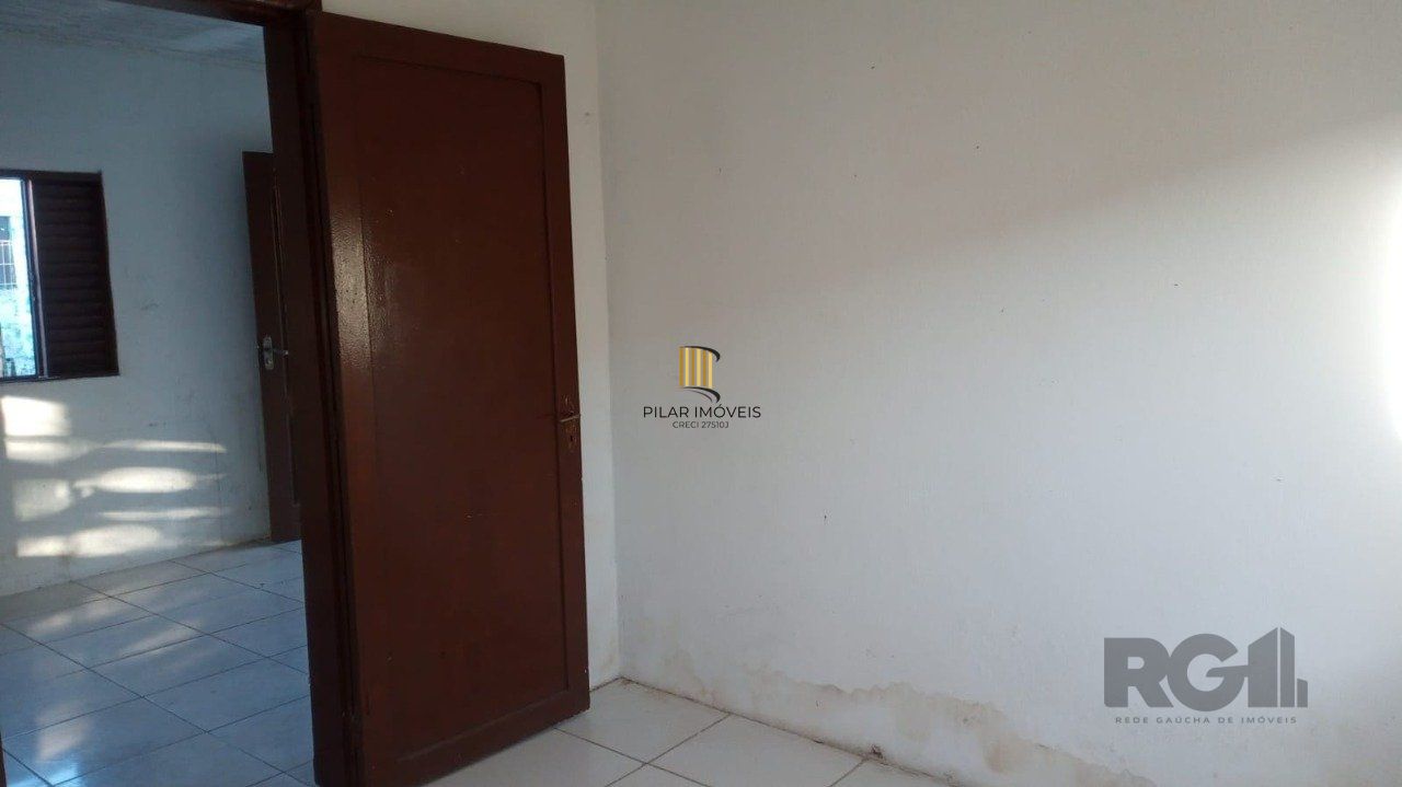 Casa à venda 2 dormitórios 3 vagas no Bairro Lami Porto Alegre RS