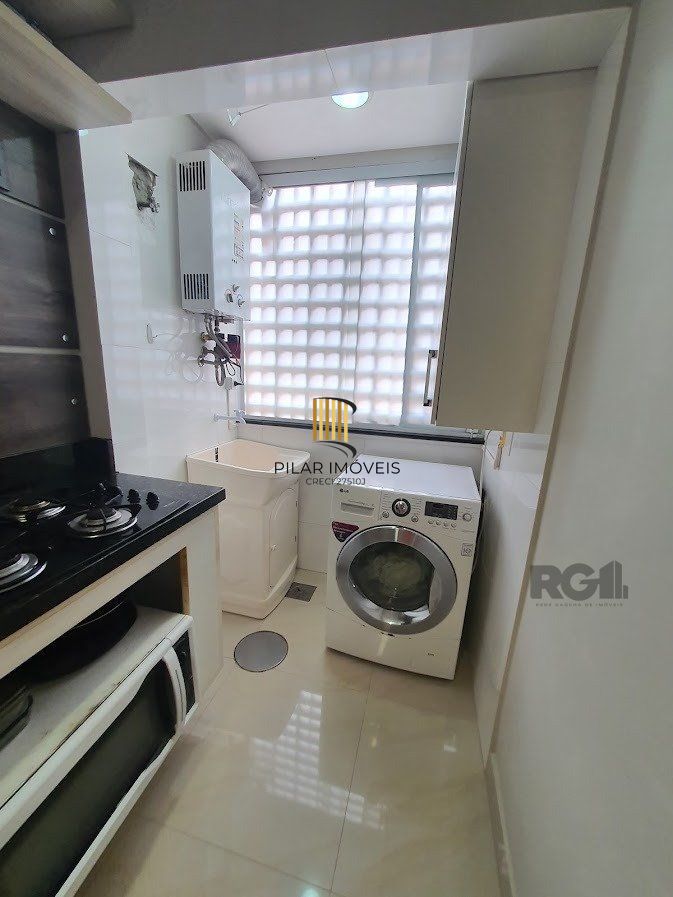 Apartamento com 3 quartos, vagas de garagem, semi mobiliado - 68m² no bairro Medianeira, Porto Alegre/RS