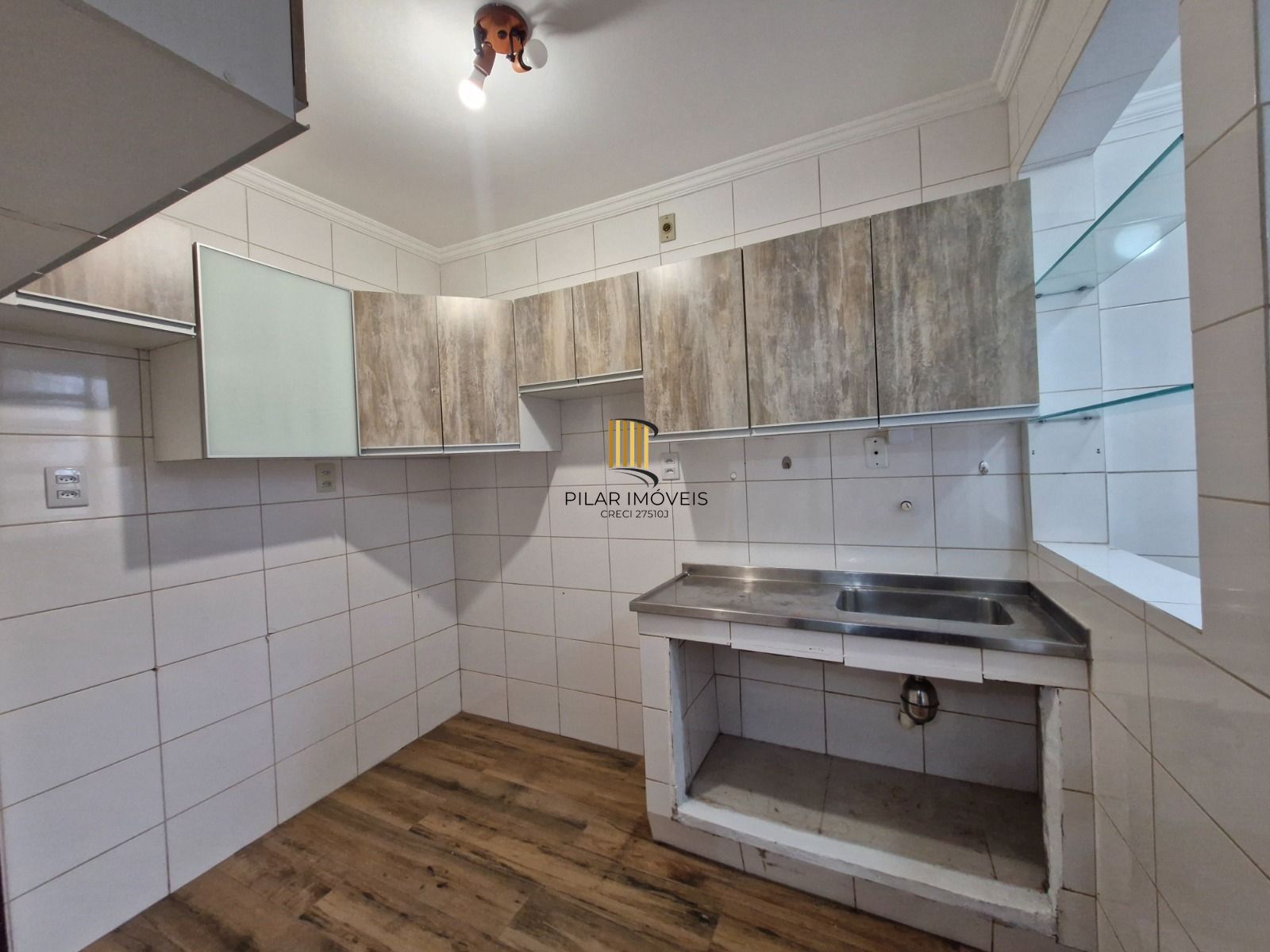 Apartamento de 2 dormitórios com vista para o Marinha no bairro Menino Deus em Porto Alegre/RS