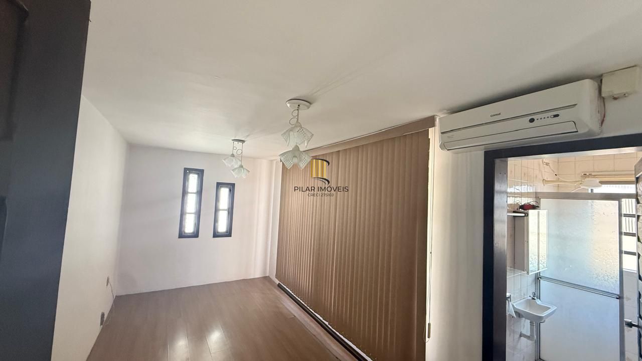 CASA 3 DORMITÓRIOS 4 BANHEIROS 4 VAGAS 1 SUÍTE, PÁTIO NO BAIRRO MEDIANEIRA PORTO ALEGRE/RS