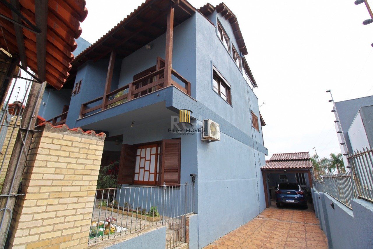 Casa para Venda - 339m², 3 dormitórios, 2 vagas - Vila Nova, Porto Alegre