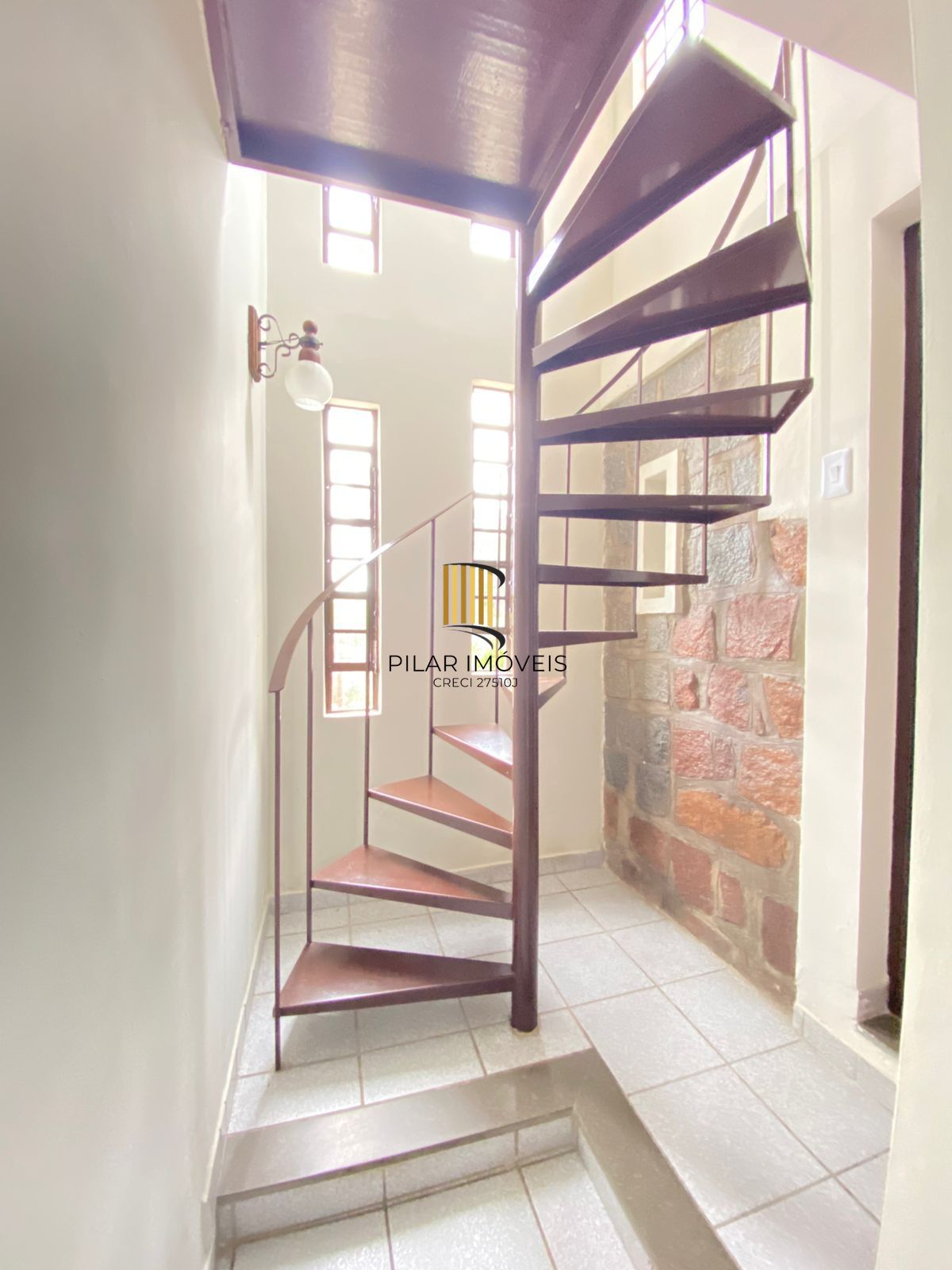 Casa Residencial à Venda em Porto Alegre