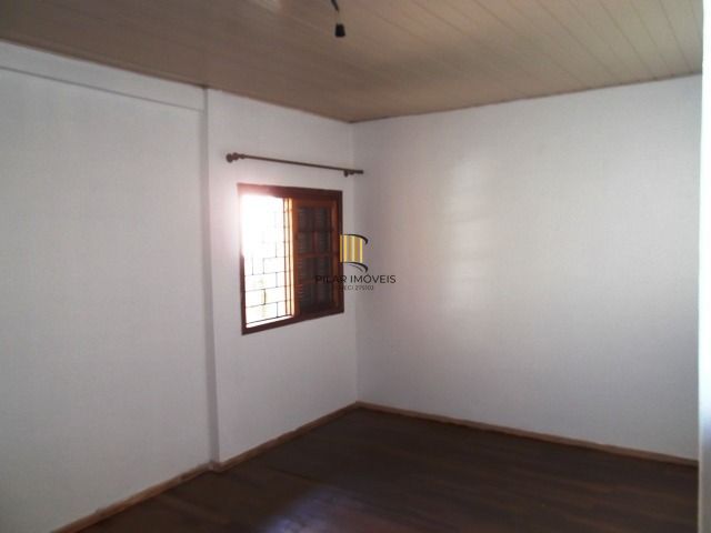 Casa desocupada somente a vista !