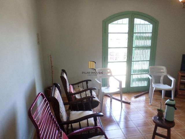 Casa 3 dormitórios no bairro Camaquã