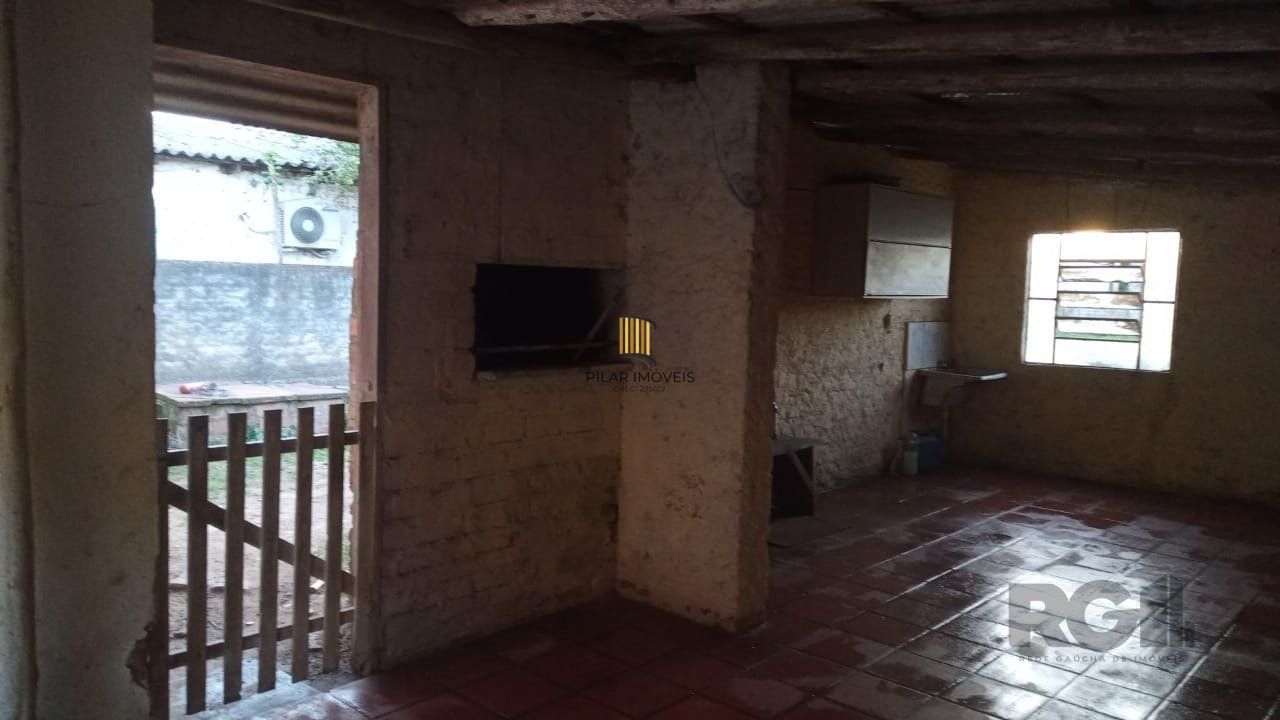 Casa à venda 2 dormitórios 3 vagas no Bairro Lami Porto Alegre RS