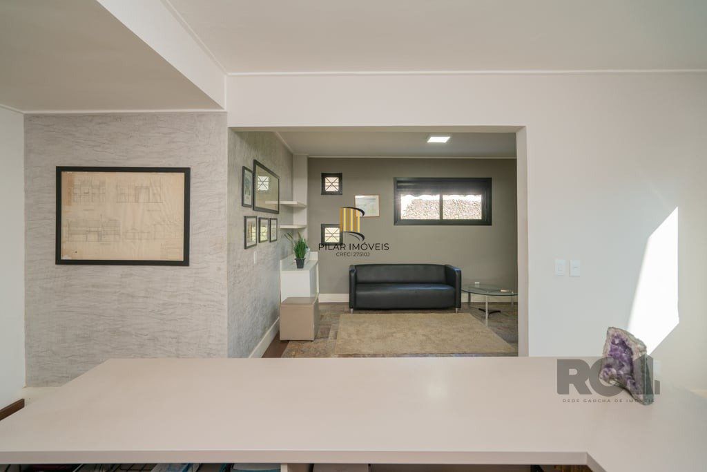 Casa Comercial para Venda - 300m², 0 dormitórios, Teresópolis