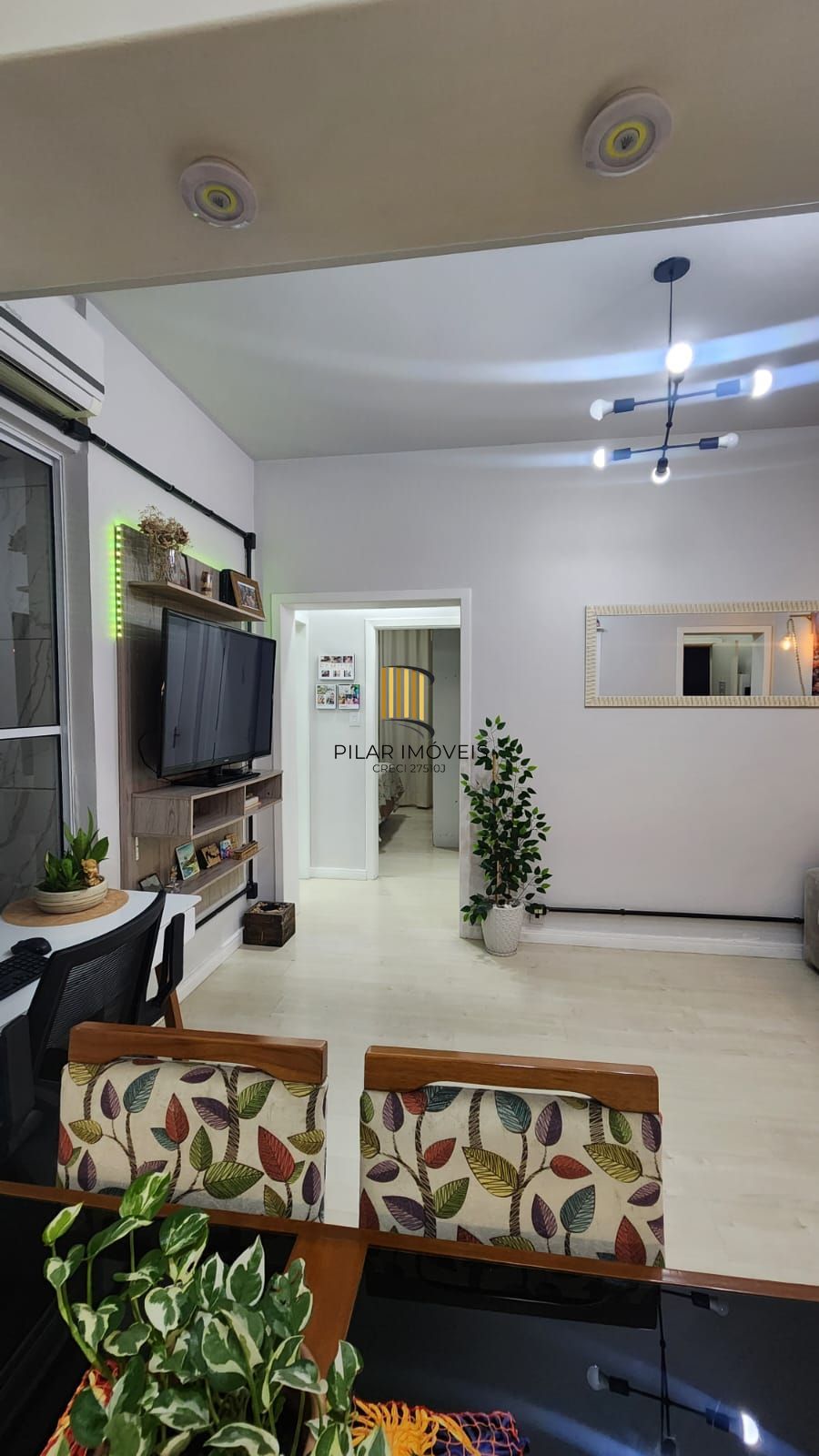 Apartamento com 02 Quartos e 01 Banheiro no Bairro Petrópolis em Porto Alegre