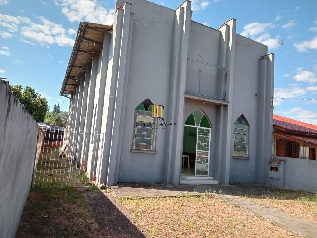 Prédio comercial no bairro Camaquã em Porto Alegre/RS.