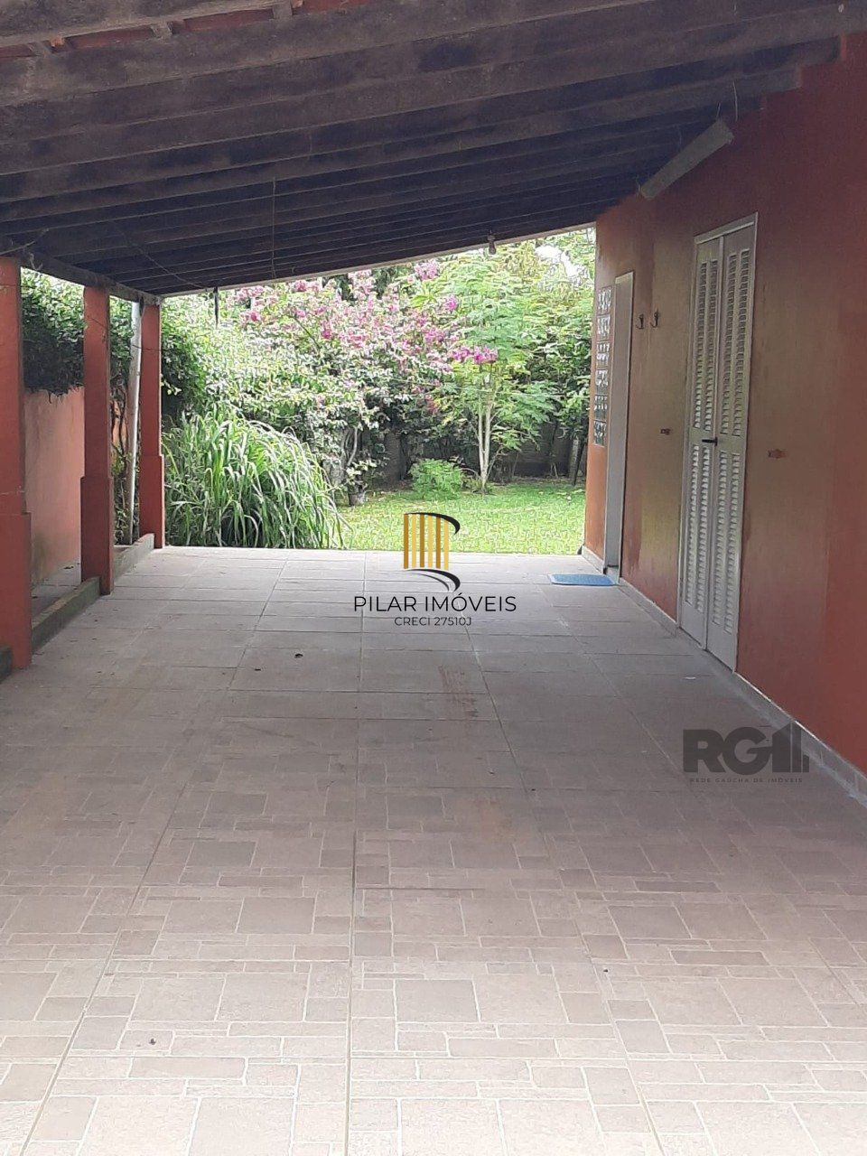 Casa 3 dormitórios, 3 vagas, churrasqueira na Praia da Tereza em Laguna/SC